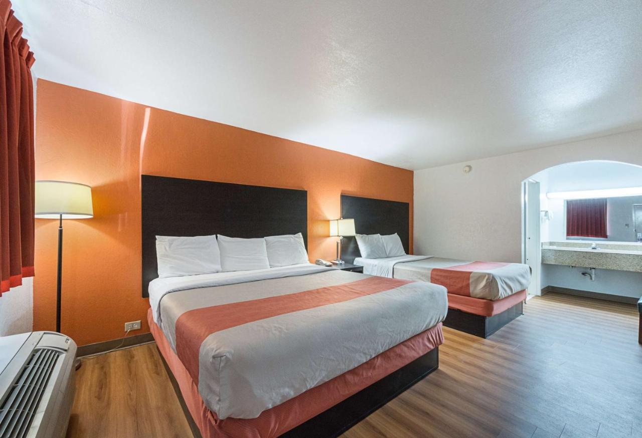 Motel 6 San Antonio Tx I10 West מראה חיצוני תמונה
