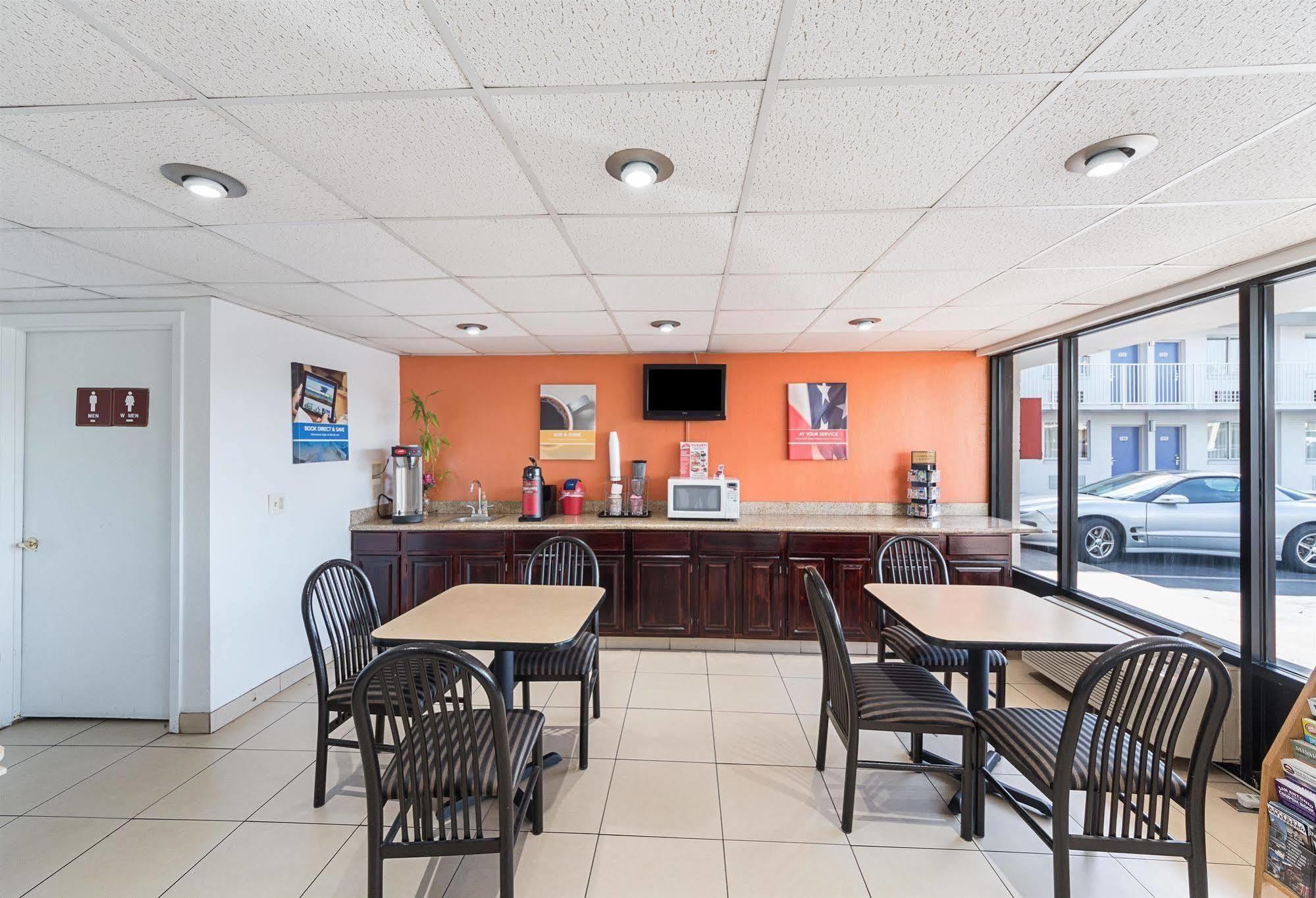 Motel 6 San Antonio Tx I10 West מראה חיצוני תמונה