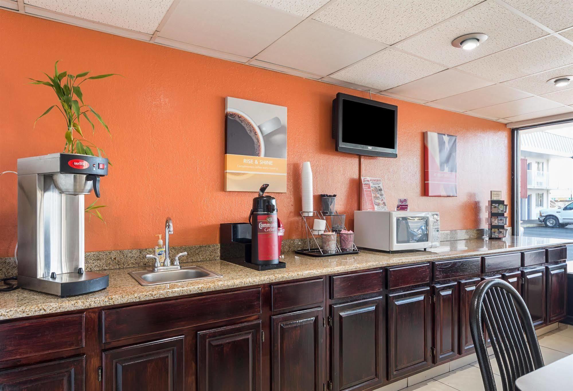 Motel 6 San Antonio Tx I10 West מראה חיצוני תמונה