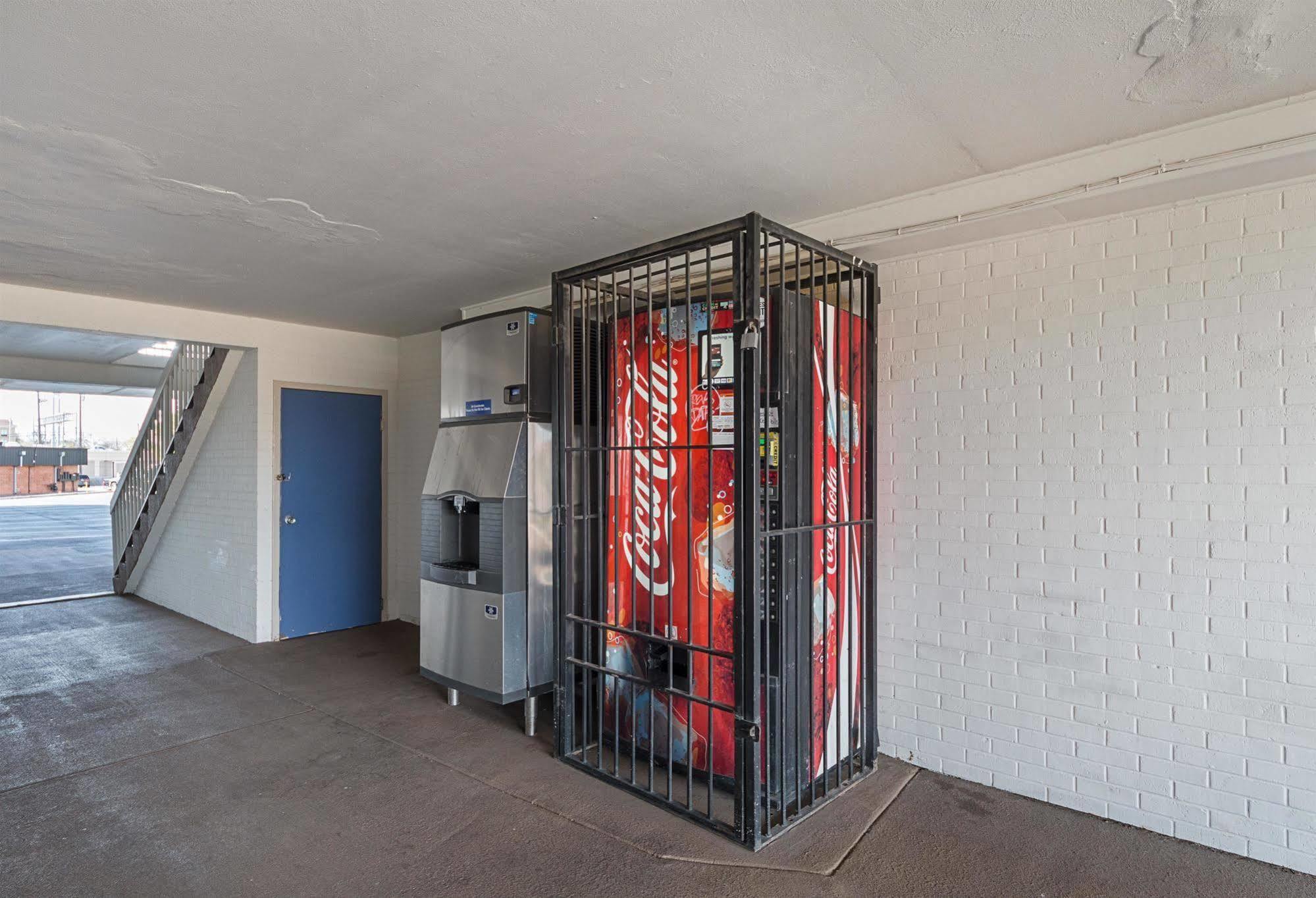 Motel 6 San Antonio Tx I10 West מראה חיצוני תמונה