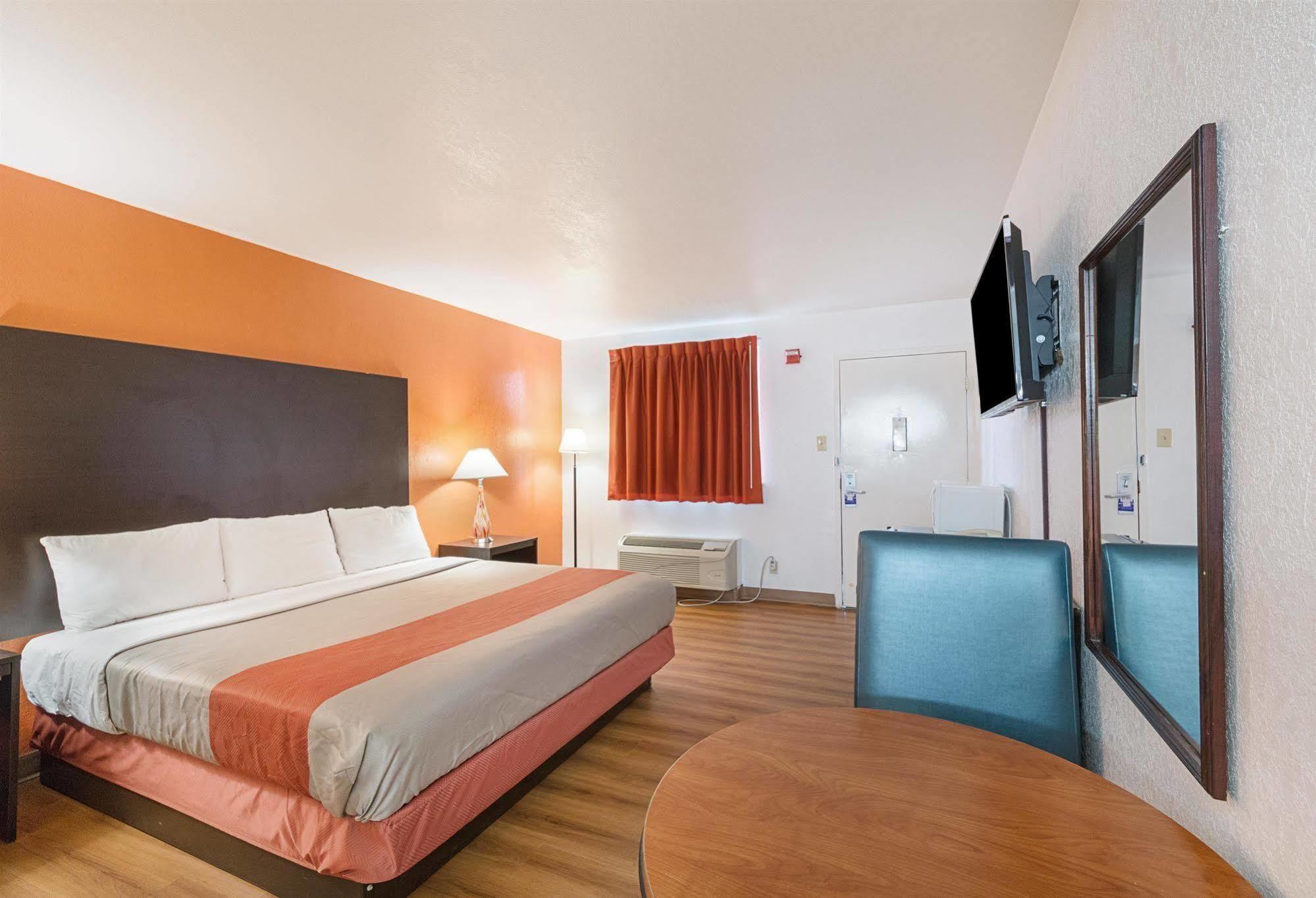 Motel 6 San Antonio Tx I10 West מראה חיצוני תמונה