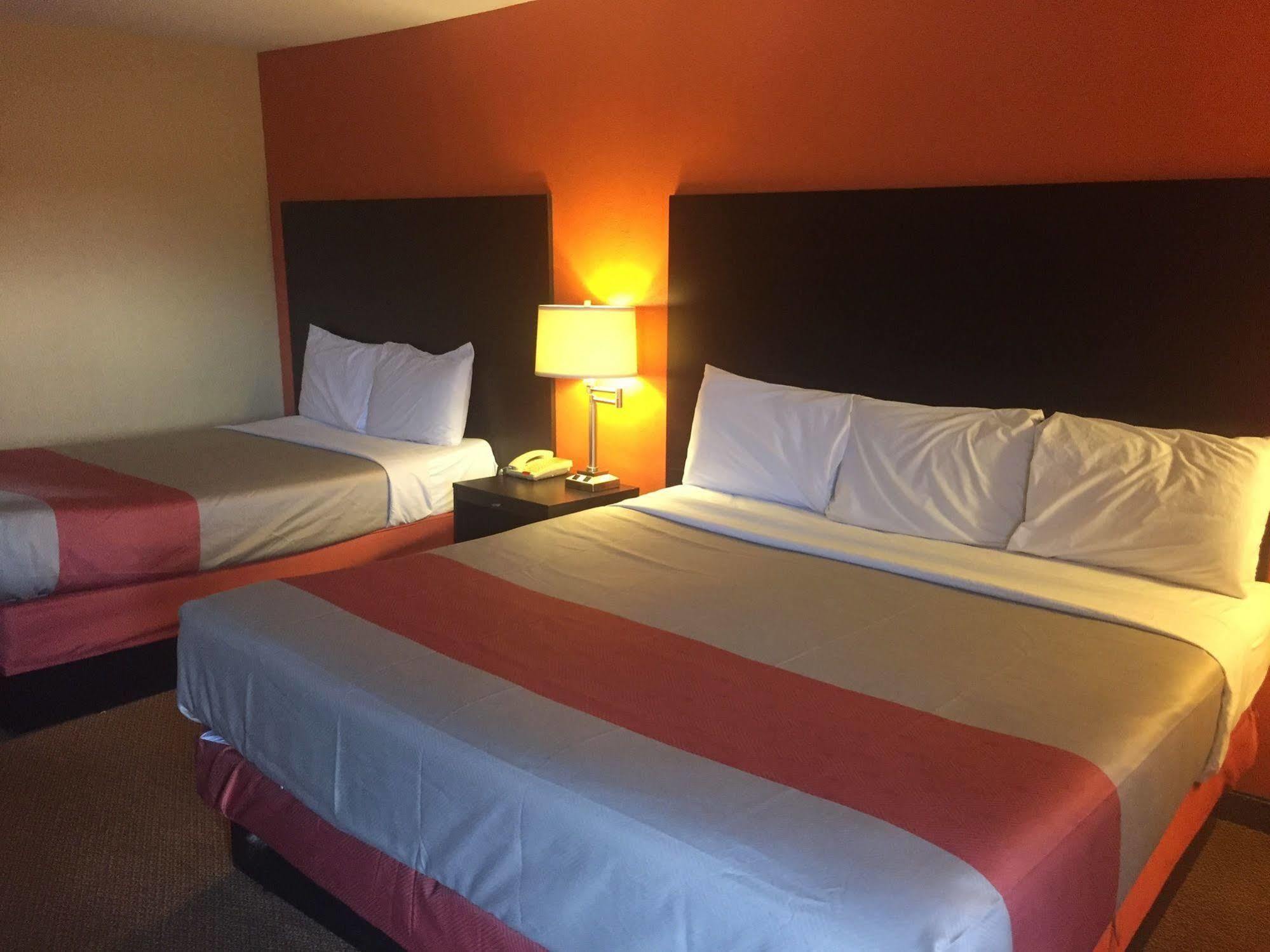 Motel 6 San Antonio Tx I10 West מראה חיצוני תמונה