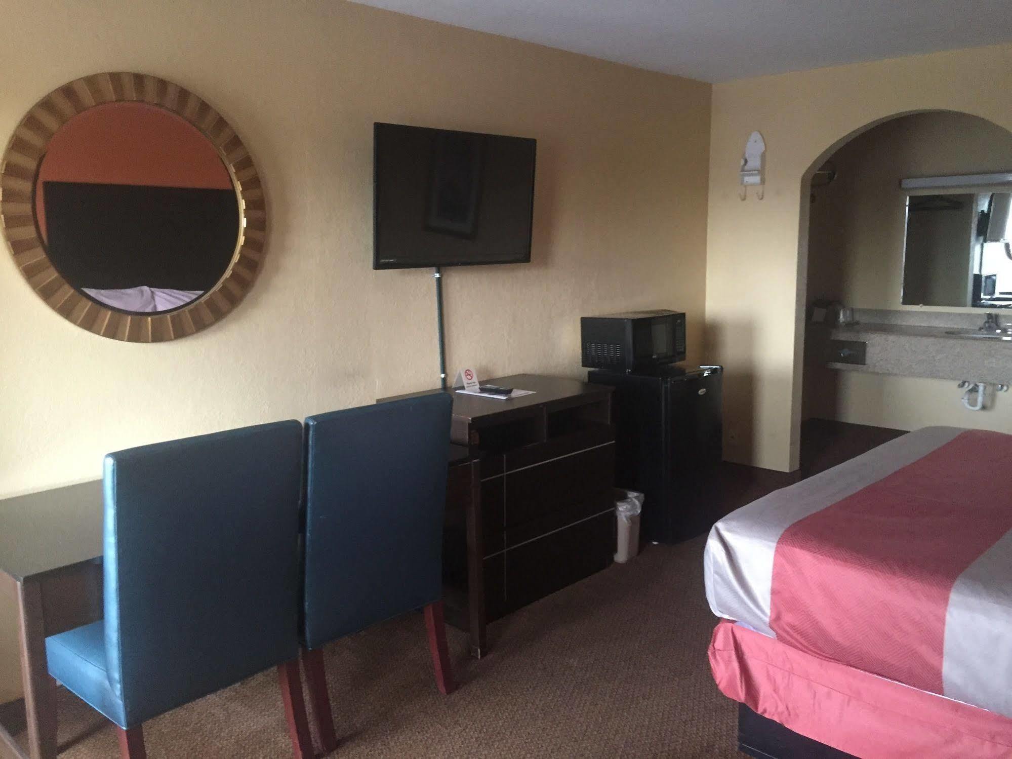 Motel 6 San Antonio Tx I10 West מראה חיצוני תמונה
